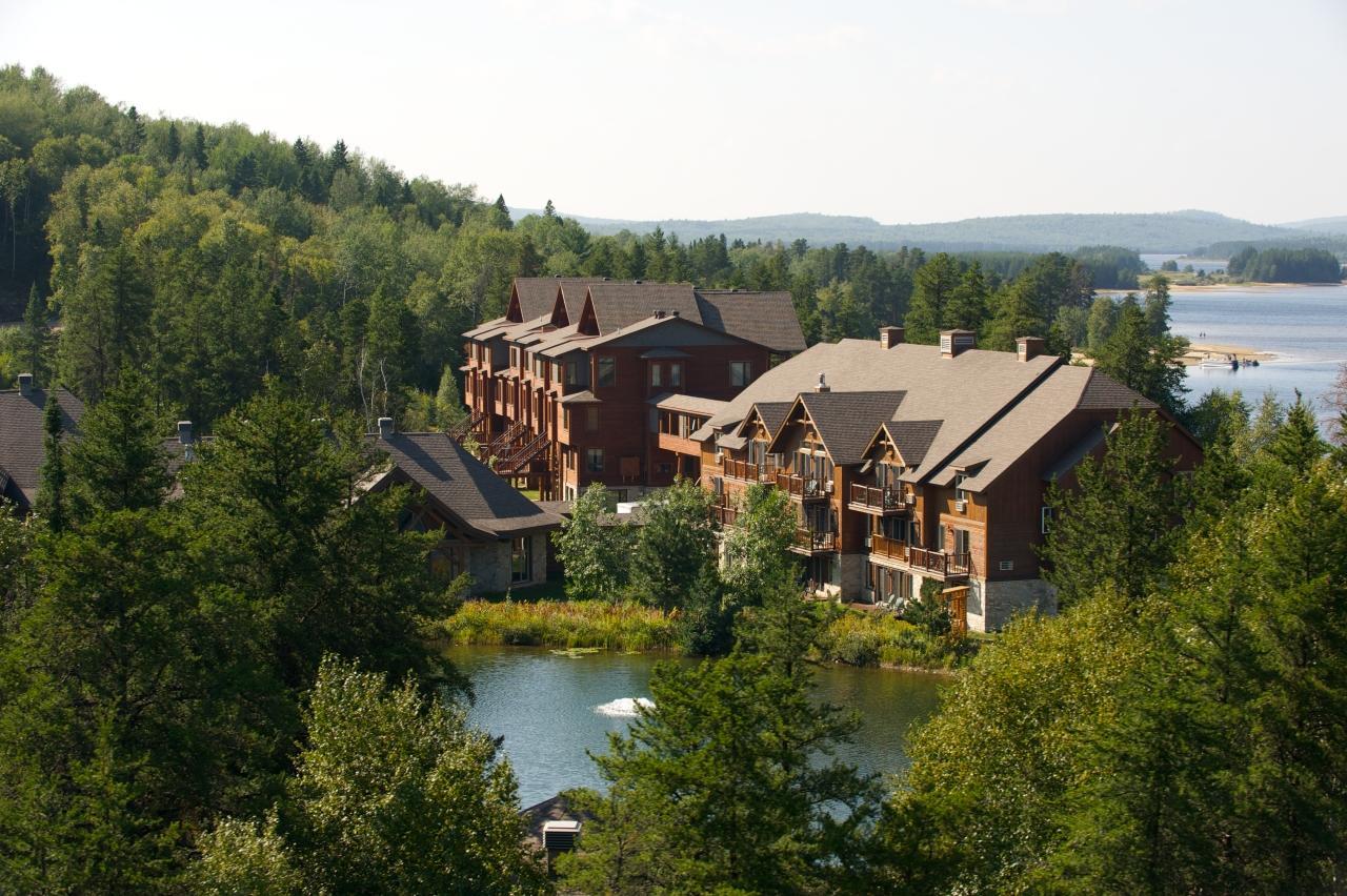 Les Condos Du Lac Taureau- Rooms & Condos Saint-Michel Exterior foto